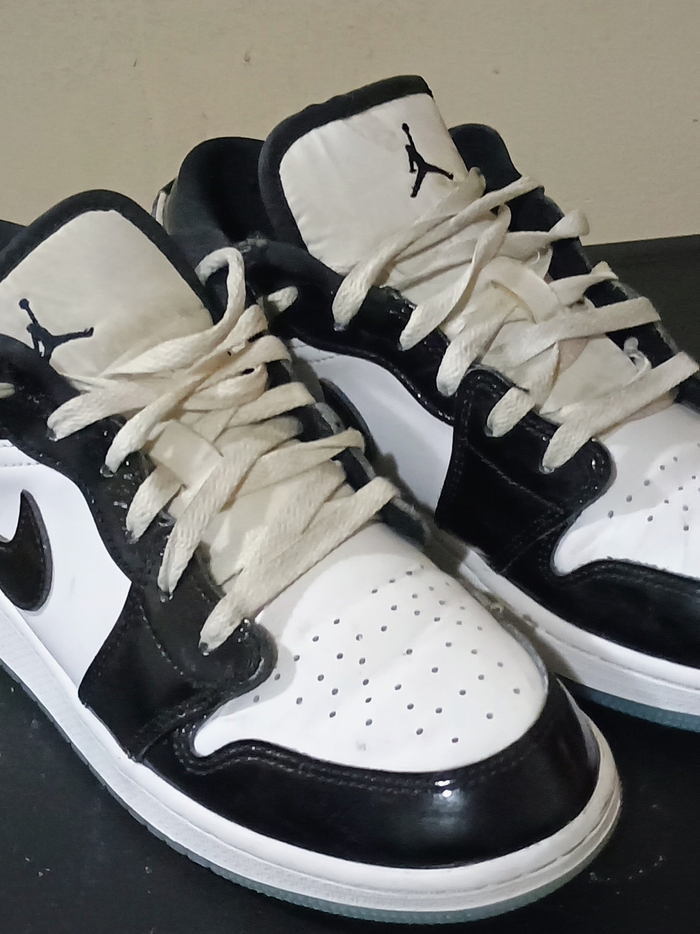 Nike Kids Black and White Low-Top Sneakers